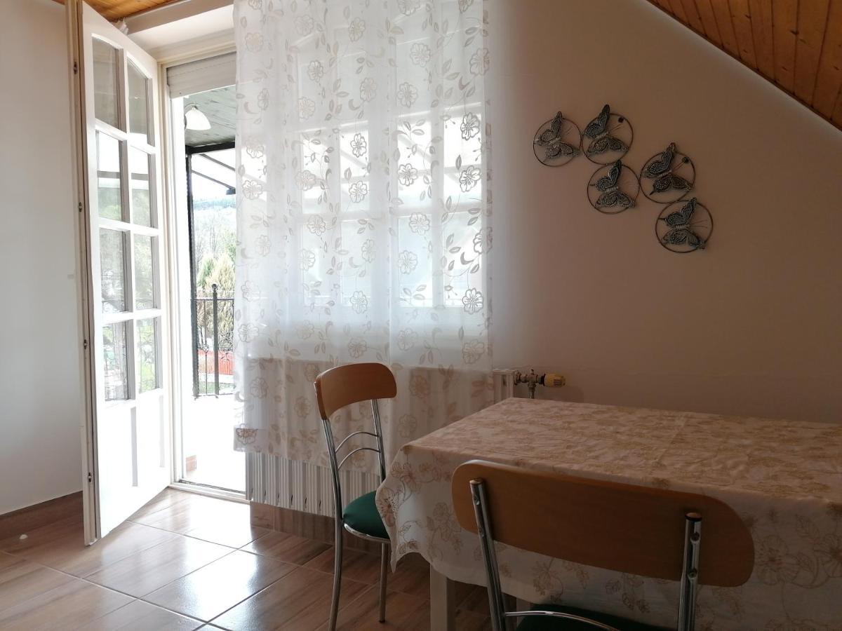 Viola Apartmanhaz Apartment *