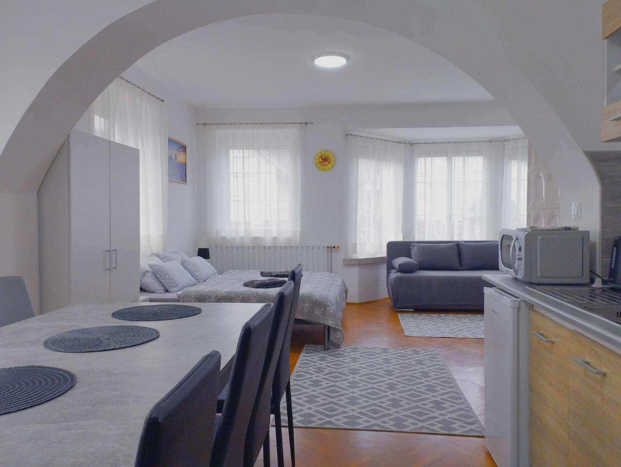 Viola Apartmanhaz Bogacs