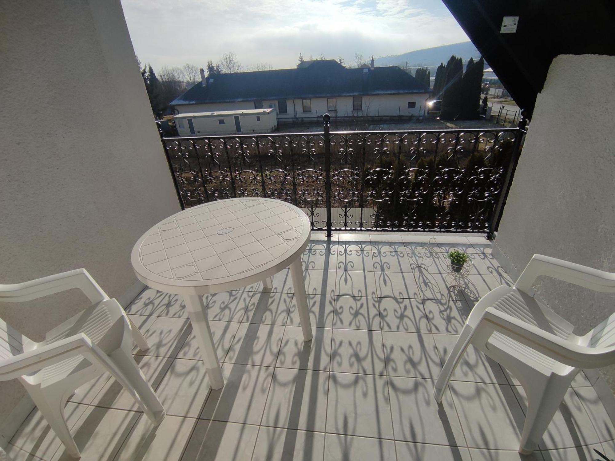 Viola Apartmanhaz Bogacs