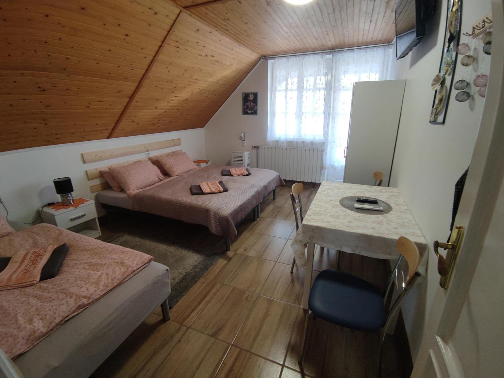 Viola Apartmanhaz Bogacs
